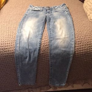 American Eagle light blue jeans
